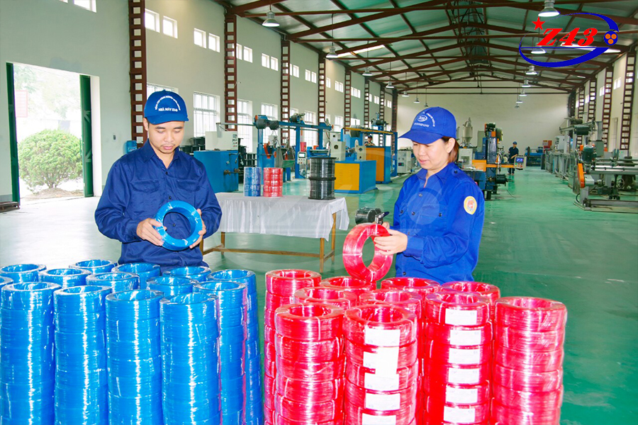 Dây chuyền sản xuất tại Nhà máy Z43