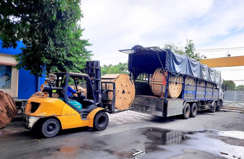 Vận chuyển dây và cáp điện Z43