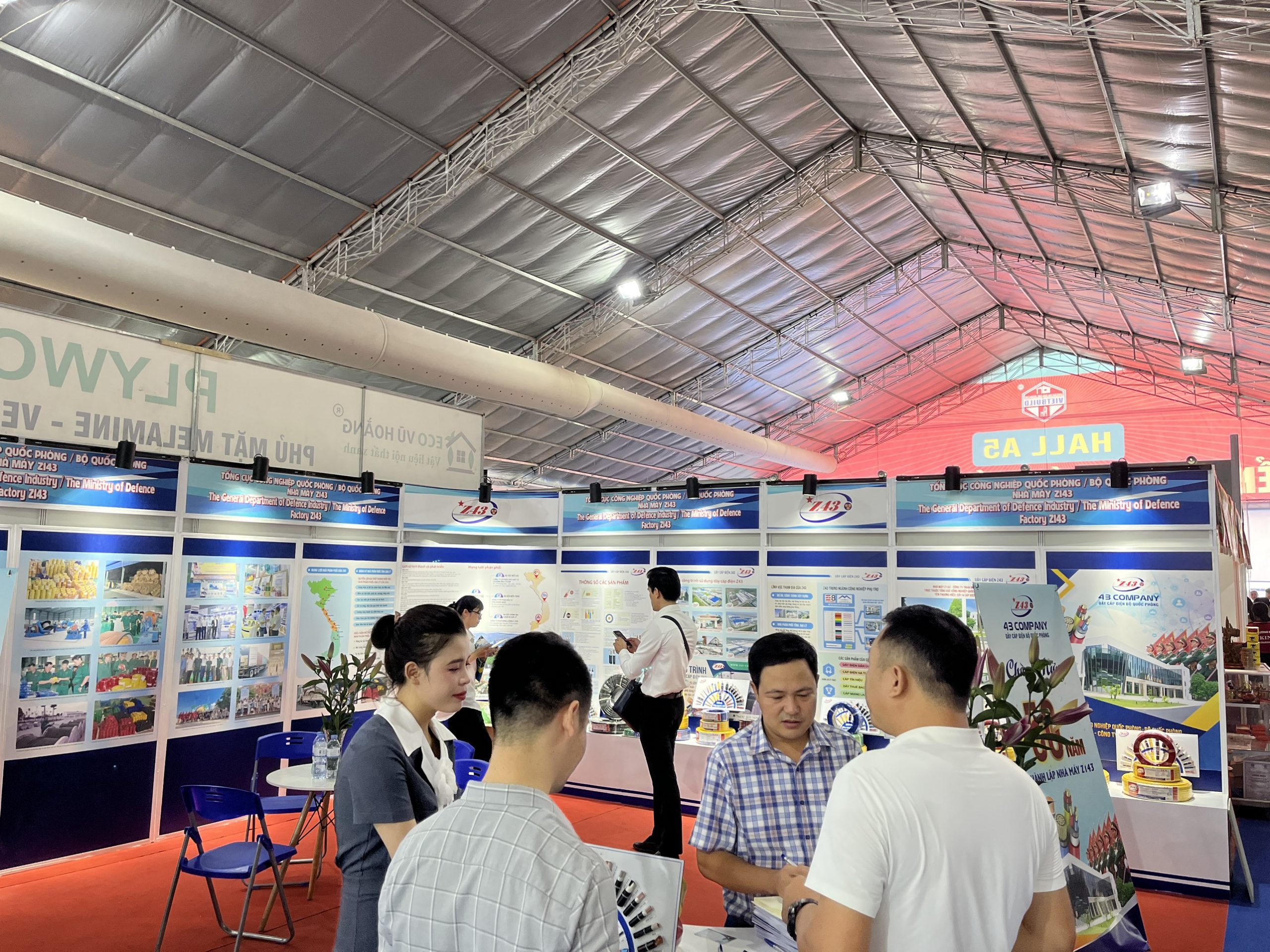 Z43 tham dự hội chợ Vietbuild